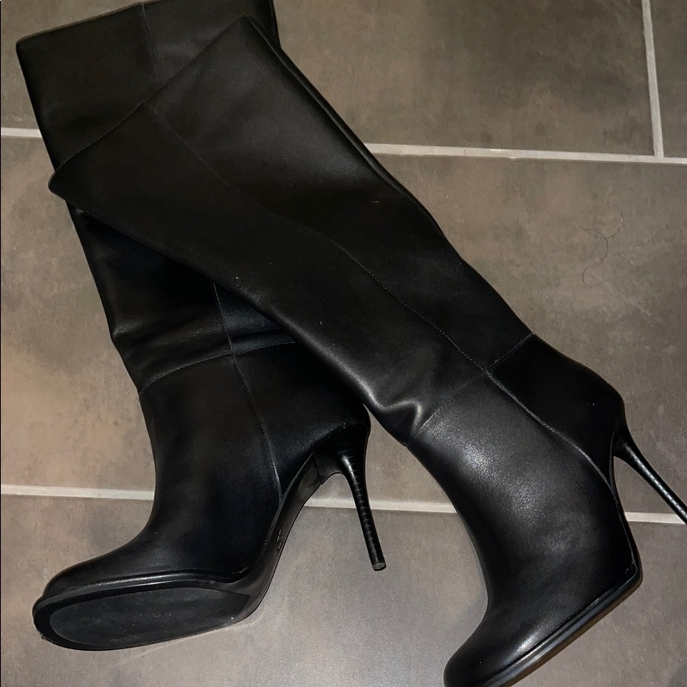 Zara Black Knee-High Leather Boots